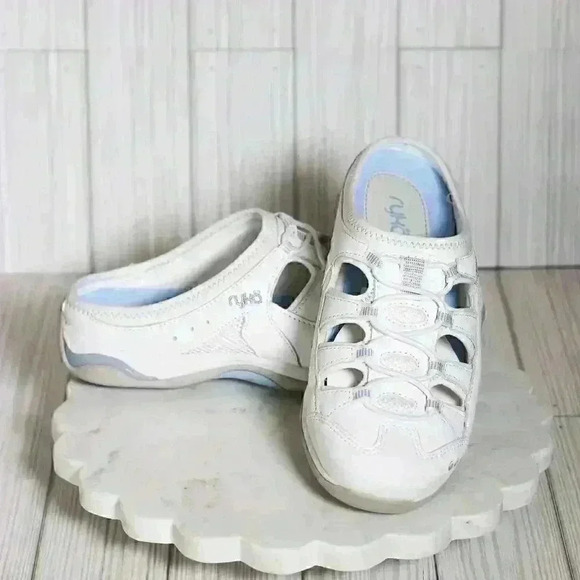 Women's Ryka White/blue leather top slip on sneaker size 6W - Picture 1 of 16